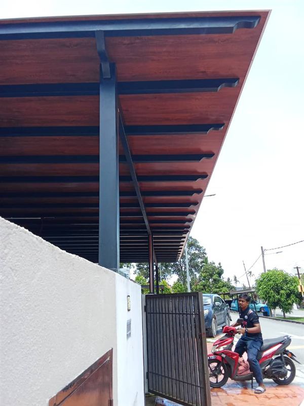 Carport roof with steel frame and timber-look ceiling